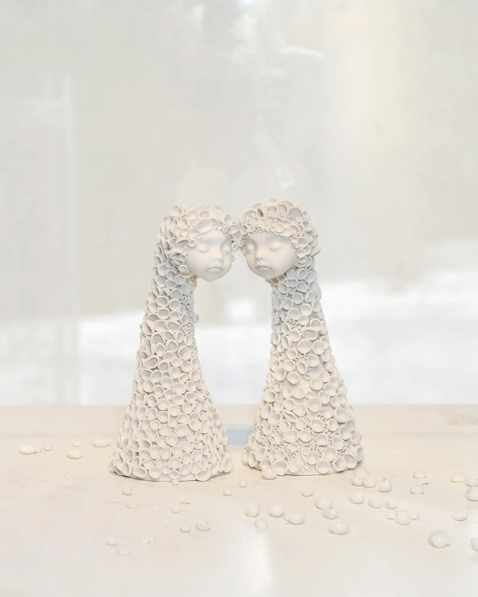 Porcelain Narratives: Sculpture, Installation, and the AVE Choir